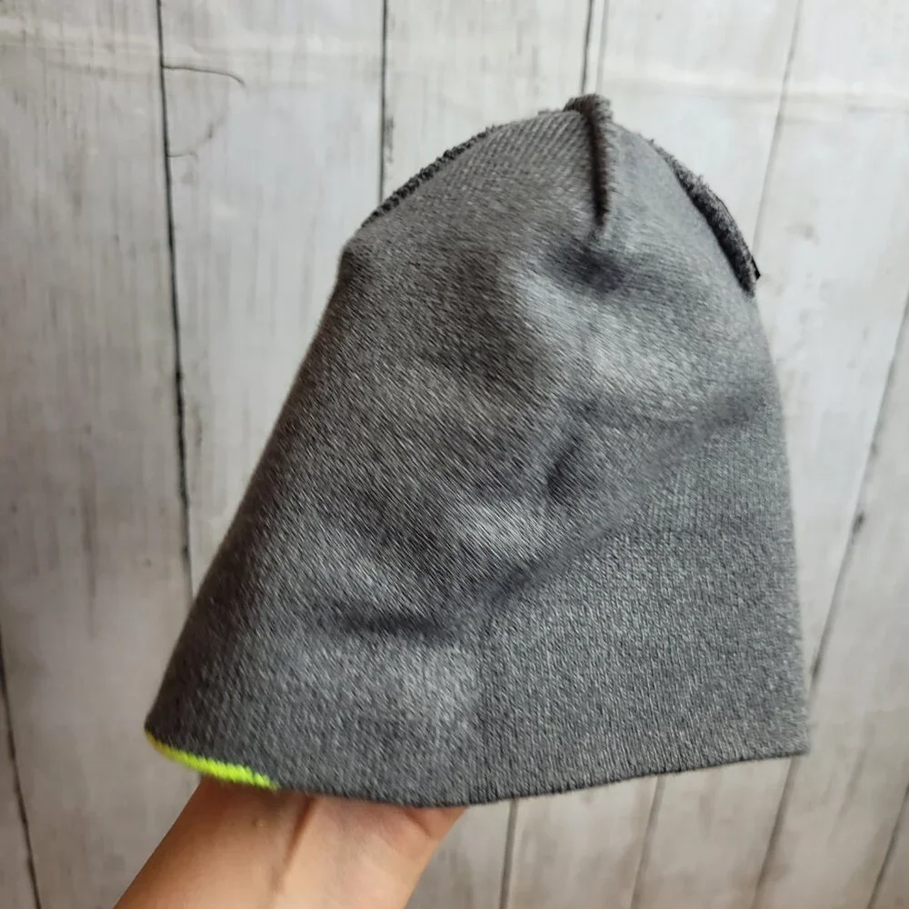 Under Armour Hat boys 4-6 Knit beanie gray green black sporty grunge skater logo